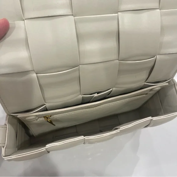 Amazon braided/woven cream crossbody purse - Picture 14 of 14